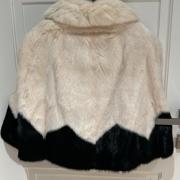 Byte by Teso Black and White Fur Cape Coat - Picture 5 of 7